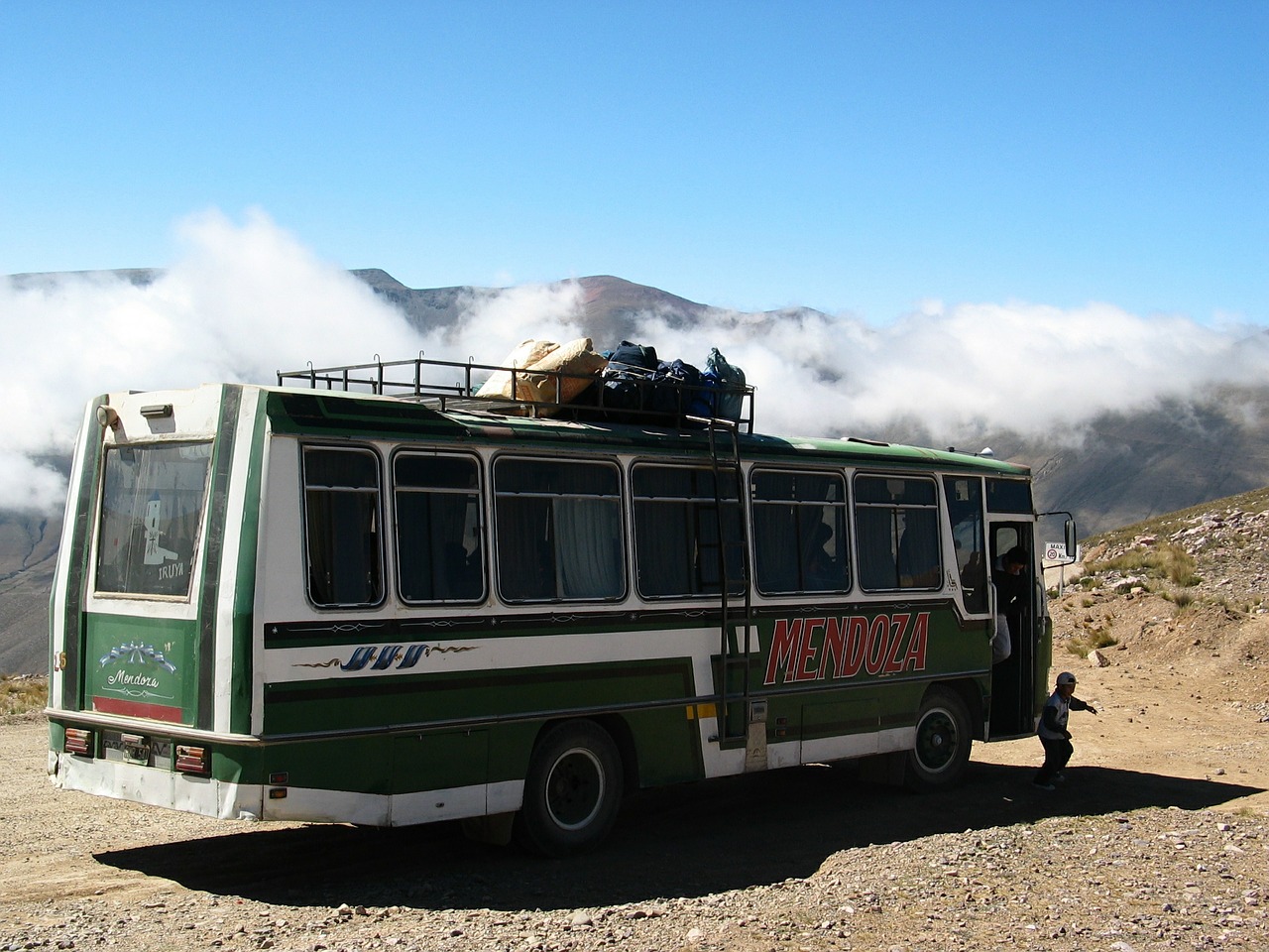 bus andes travel free photo