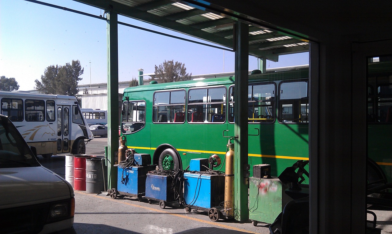 bus mexico repair free photo