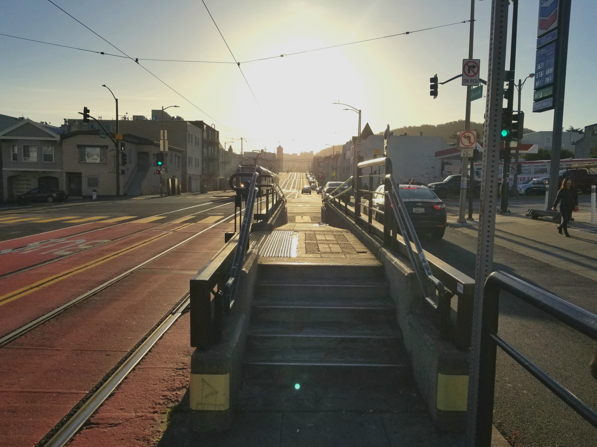 muni early light bus free photo