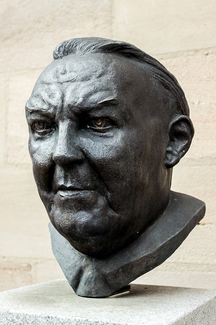 bust chancellor sculpture free photo