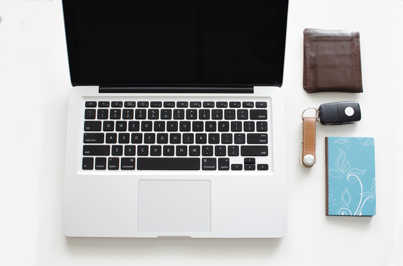 busy home desk free photo