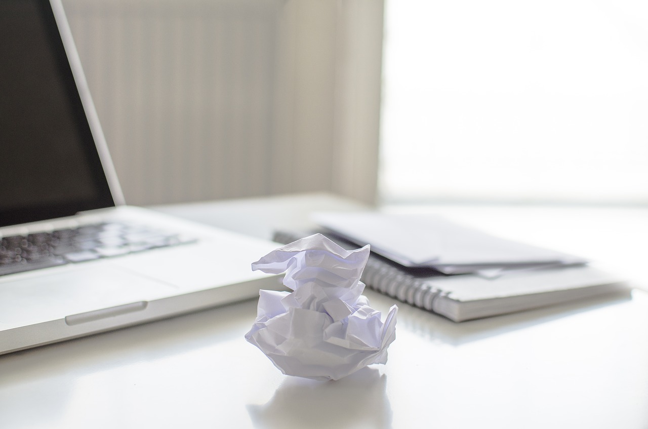 busy home desk free photo