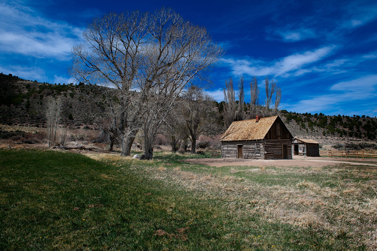 butch cassidy home  cabin  utah free photo