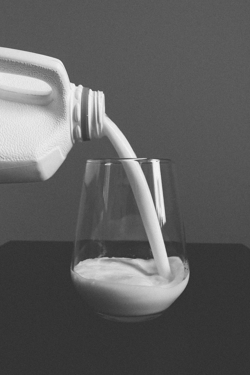 buttermilk milk pour free photo