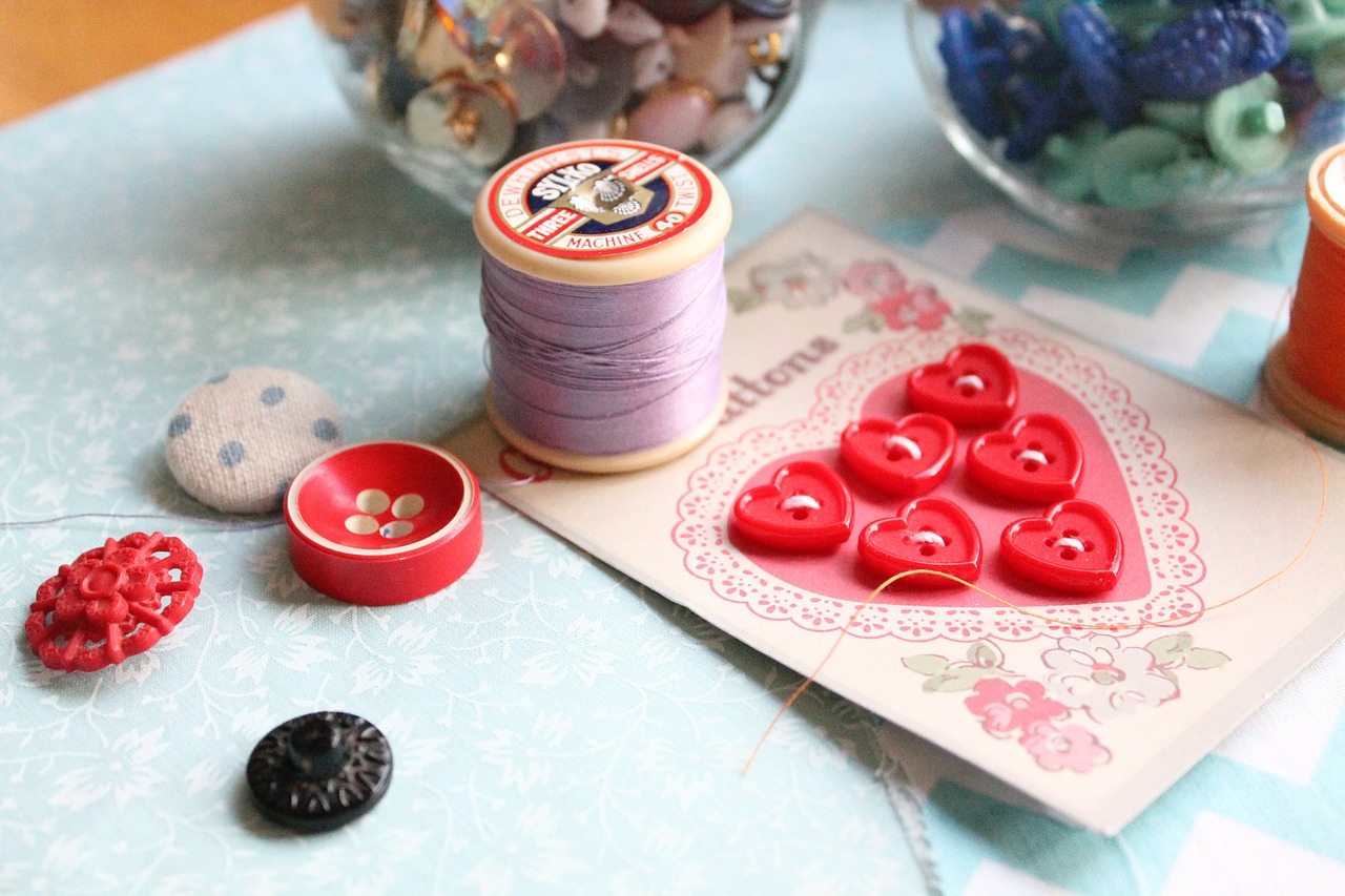 buttons needlework making free photo