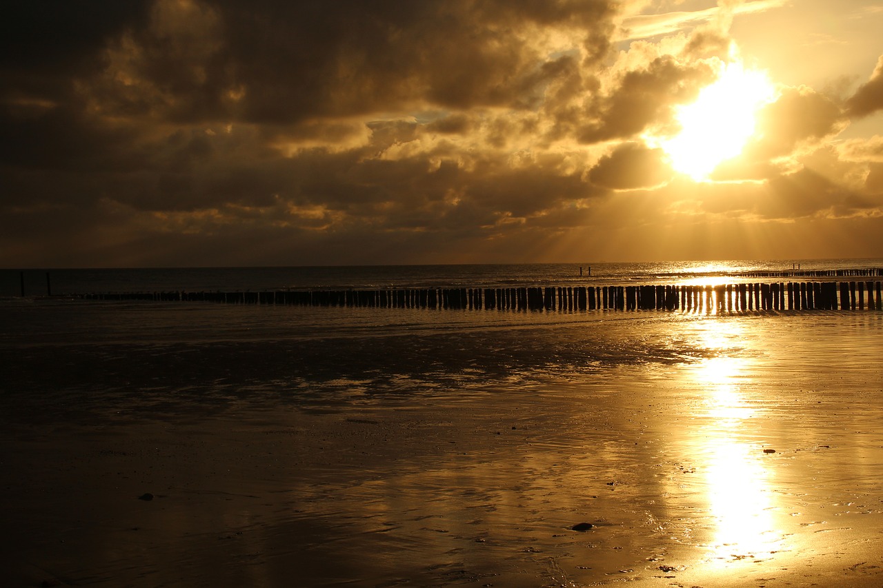 by the sea most beach abendstimmung free photo