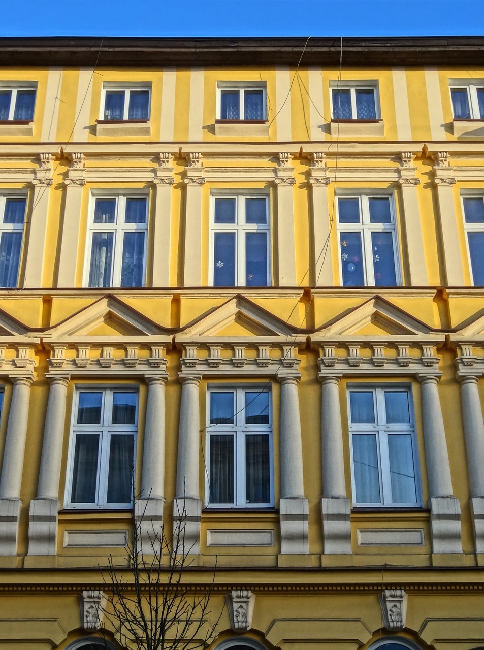 bydgoszcz facade windows free photo