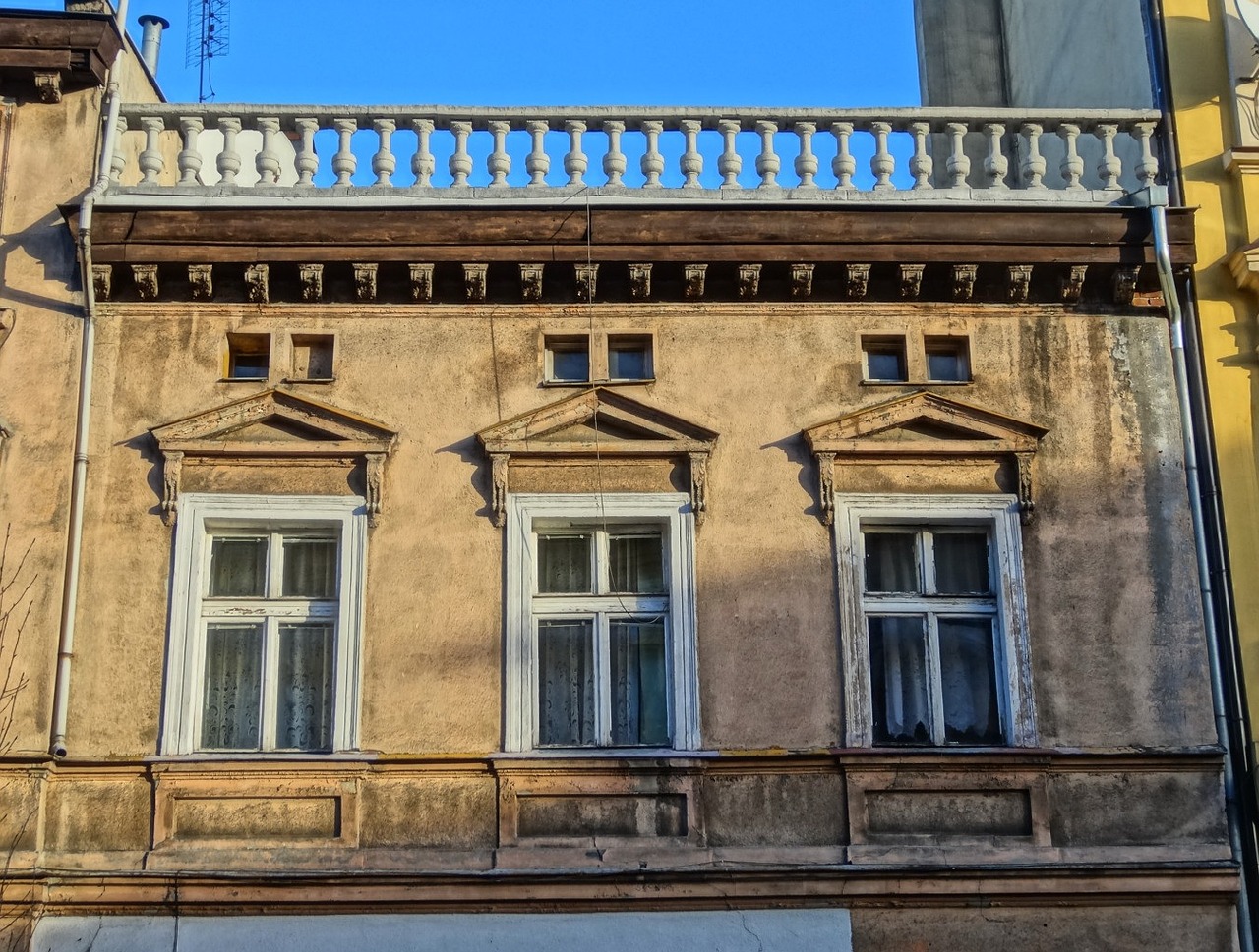 bydgoszcz facade windows free photo