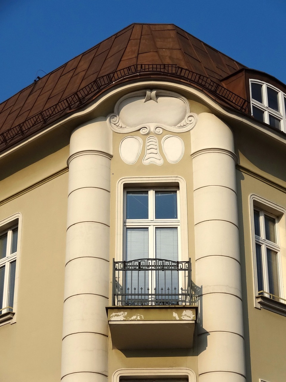 bydgoszcz balcony architecture free photo