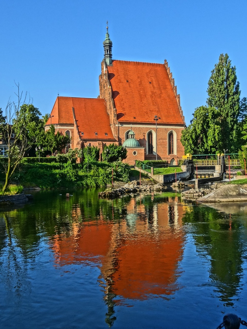 bydgoszcz cathedral waterfront free photo