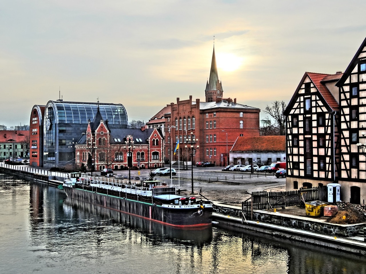 bydgoszcz waterfront boats free photo