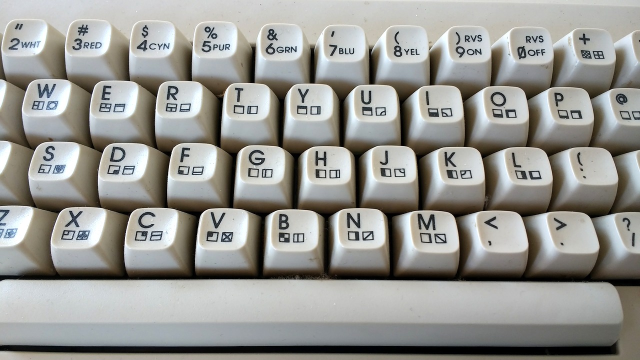 c64 keyboard retro free photo