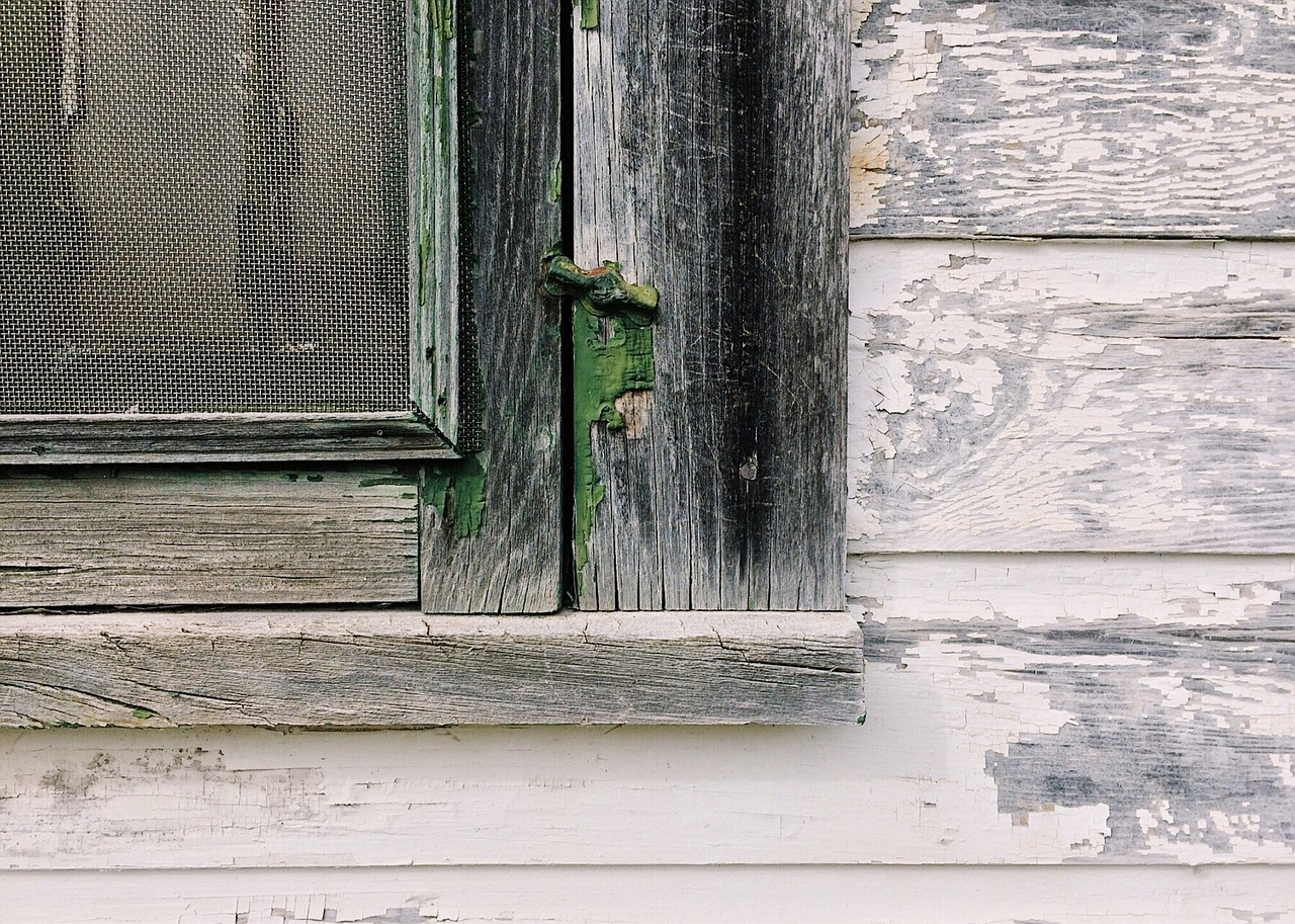 cabin old window free photo