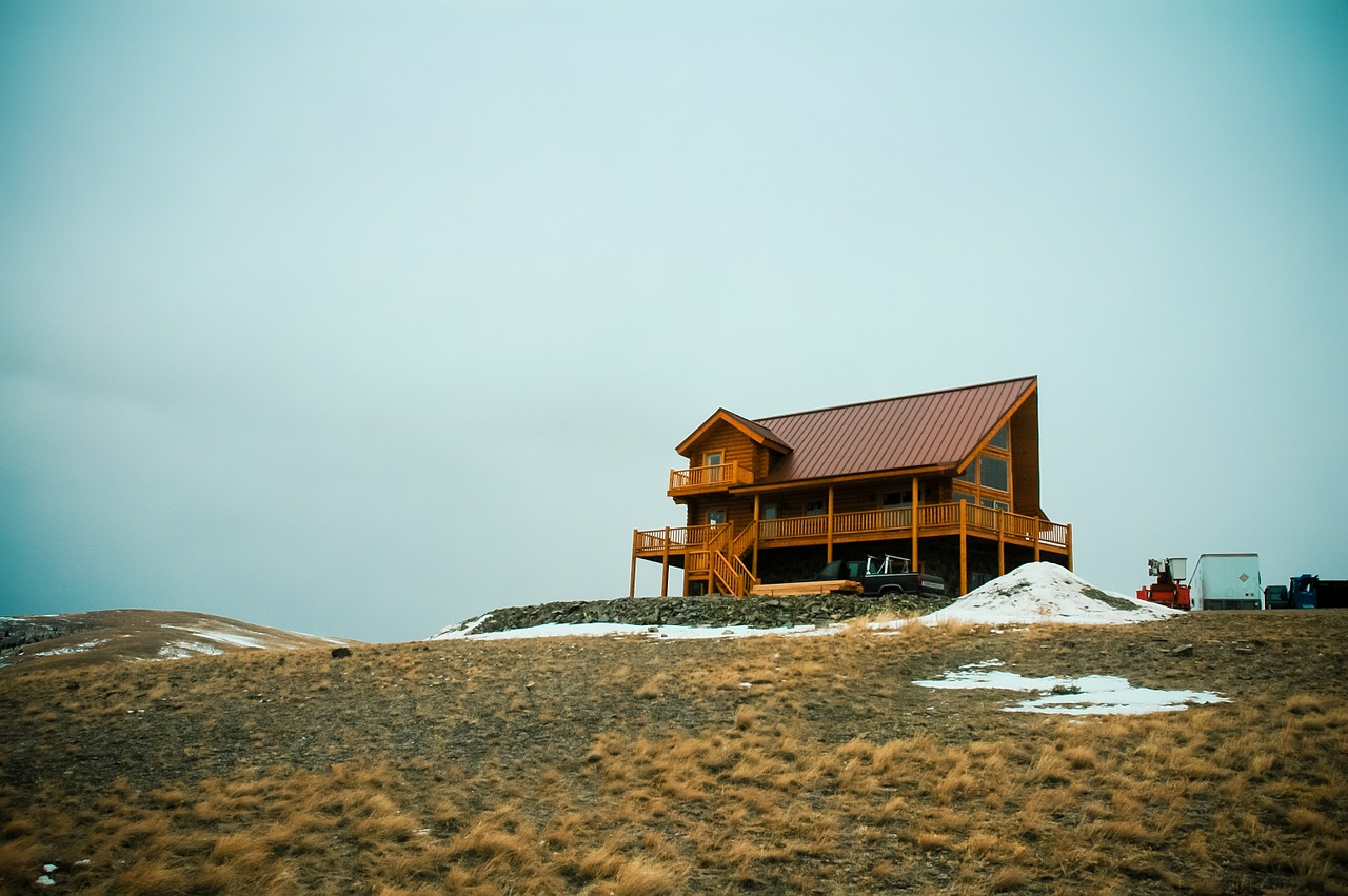 cabin house architecture free photo