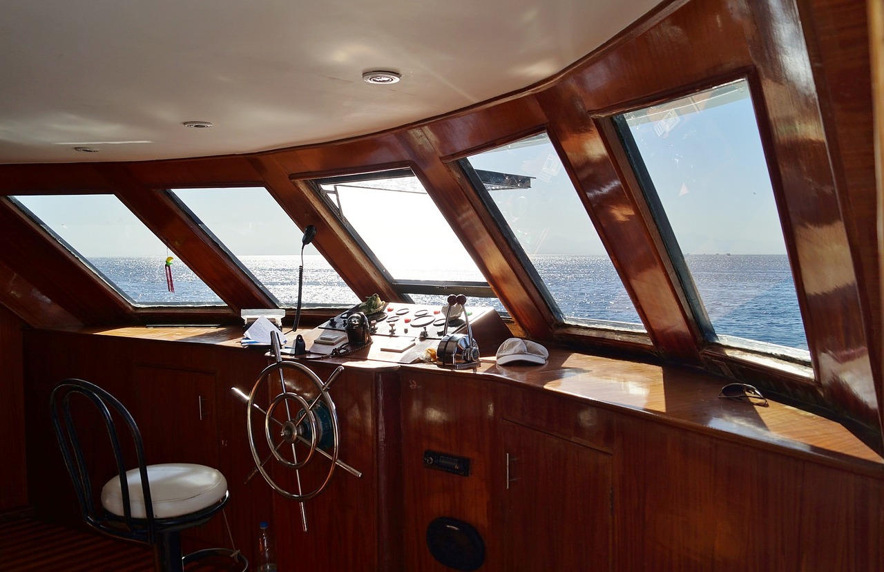 cabin ship rudder free photo