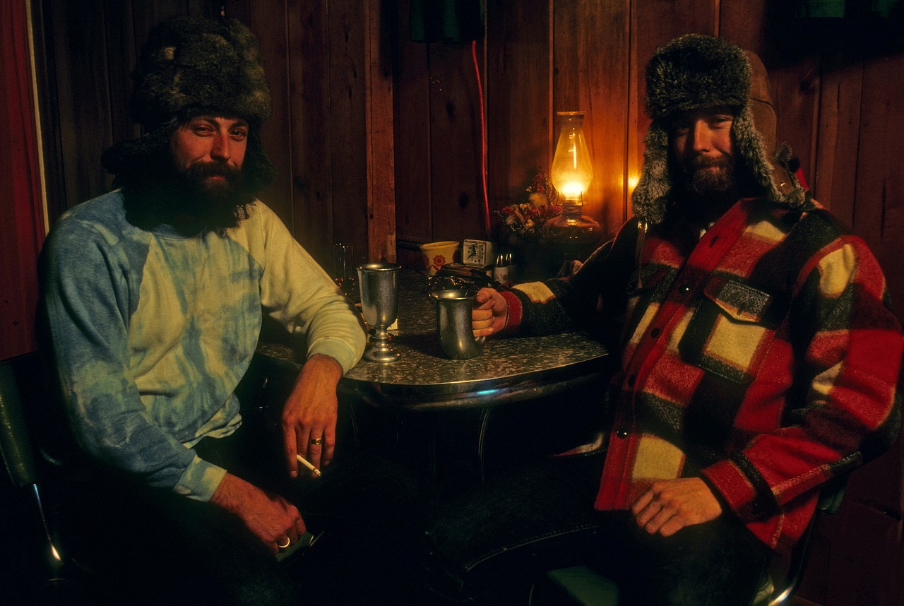 cabin alaska men free photo