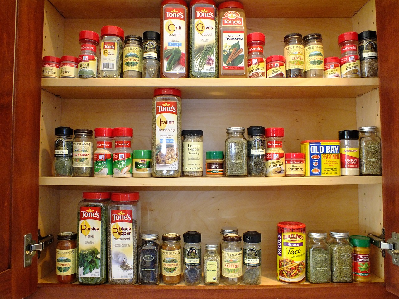 cabinet spices orderly free photo
