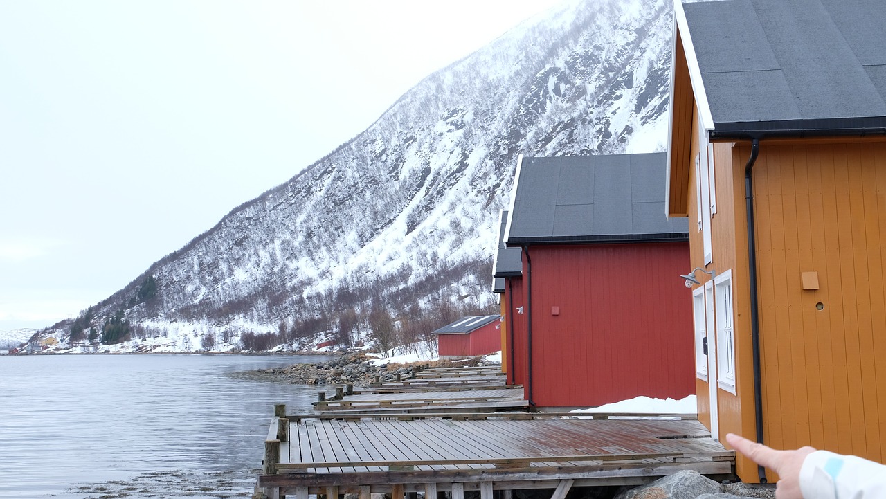 cabins lauklines kystferie view free photo