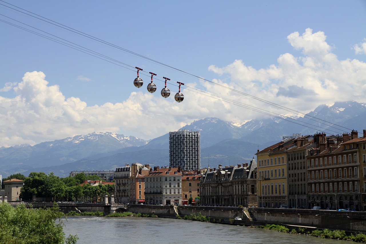 cable car  grenoble  city free photo