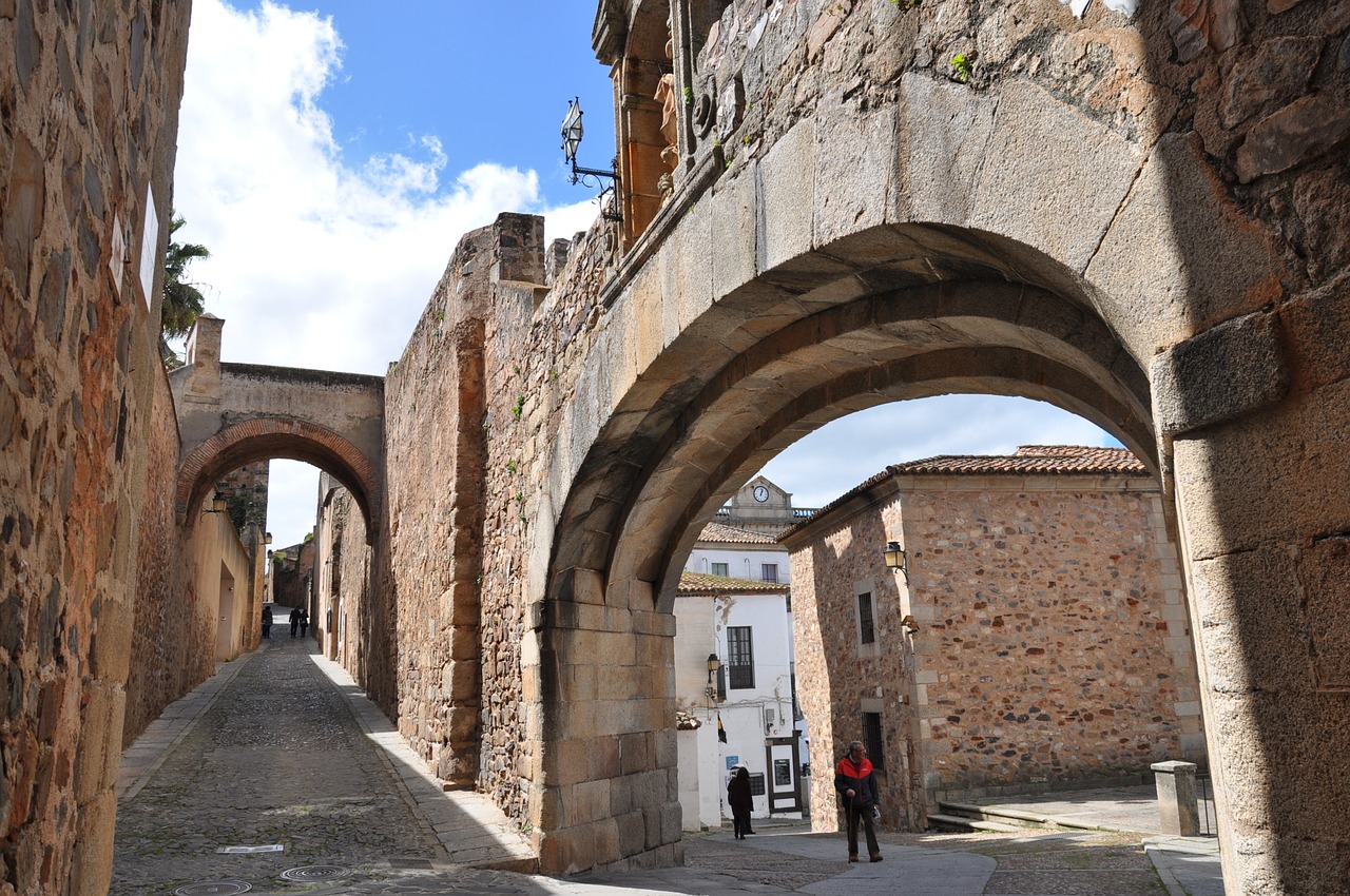 cáceres  bow of the star  extremadura cities free photo