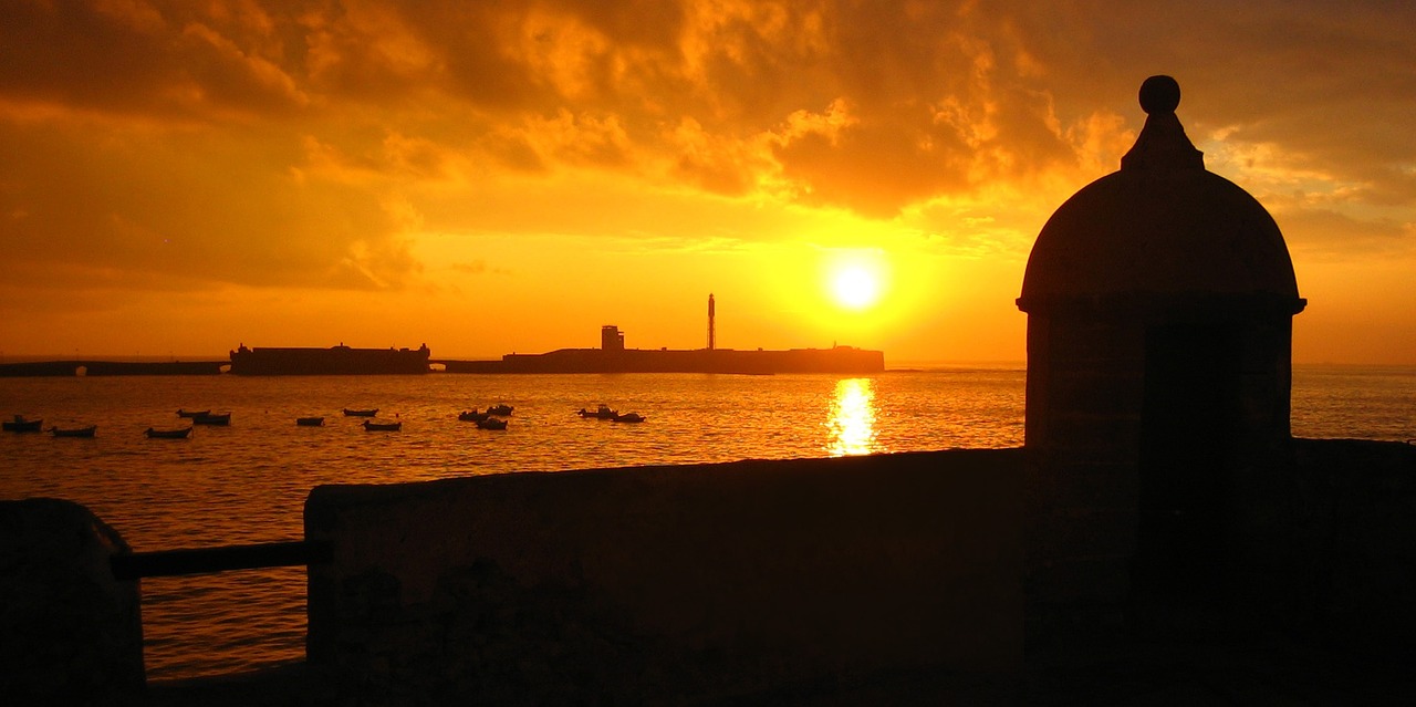 cadiz tourism sea free photo