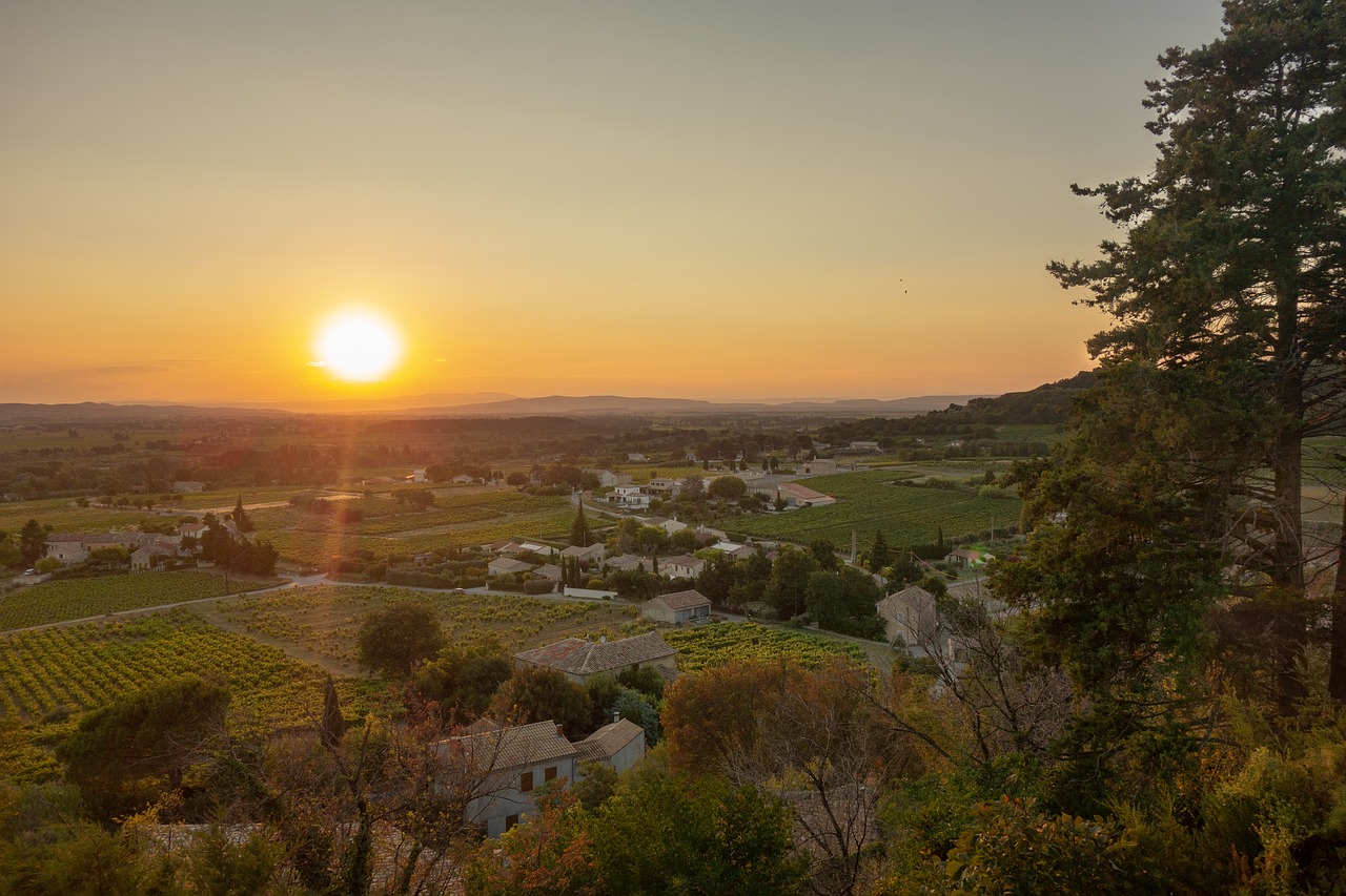 cairanne  provence  alps free photo