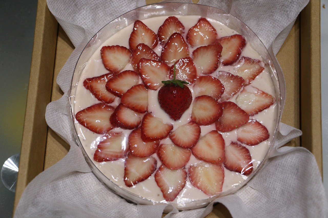 cake strawberry birthday cake free photo