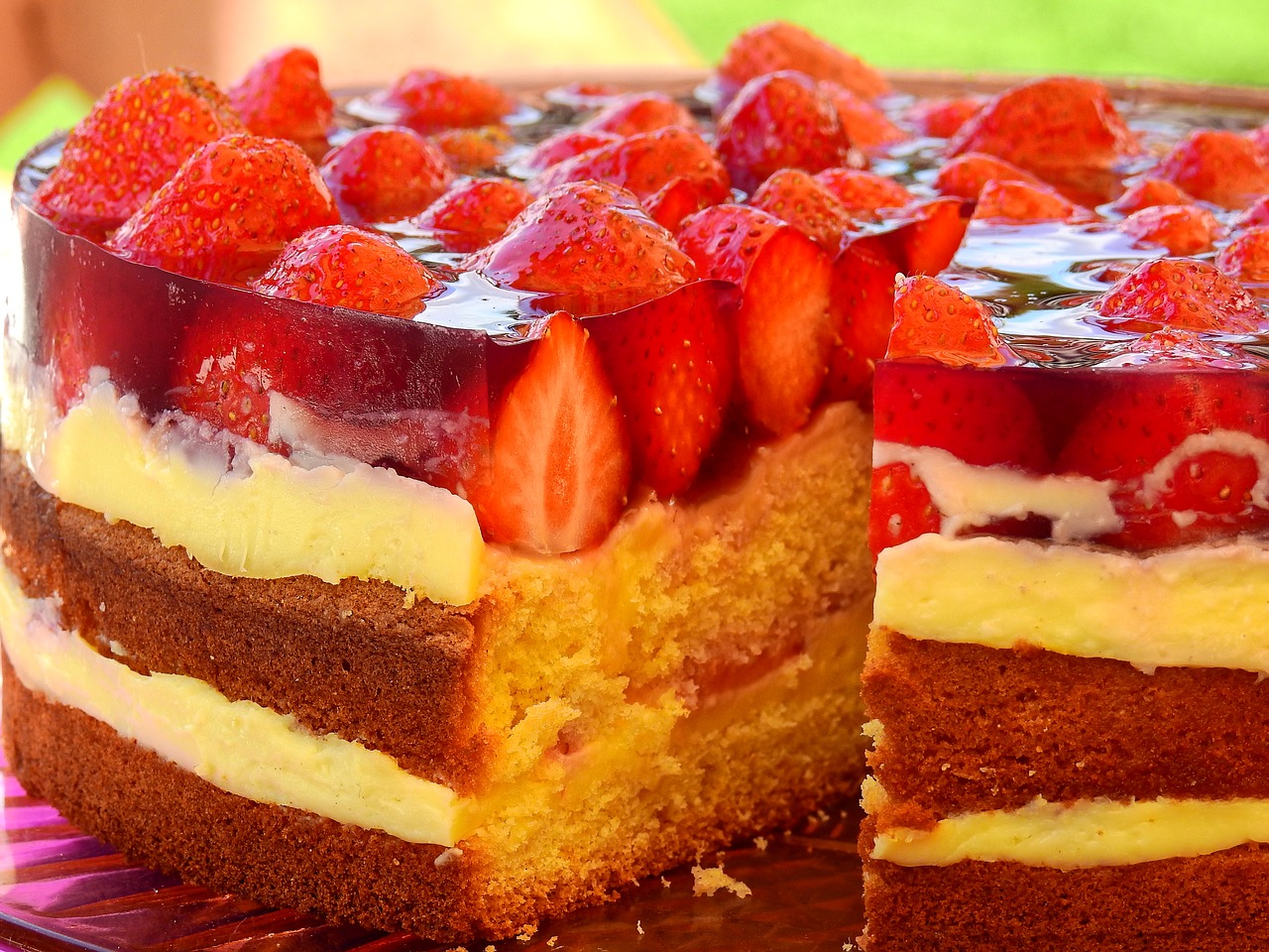 cake strawberry cake strawberry pie free photo