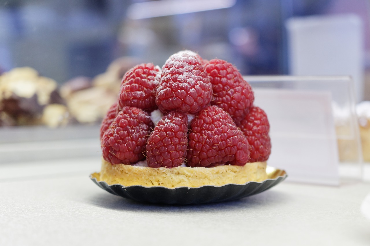 cake  strawberry  pastry free photo