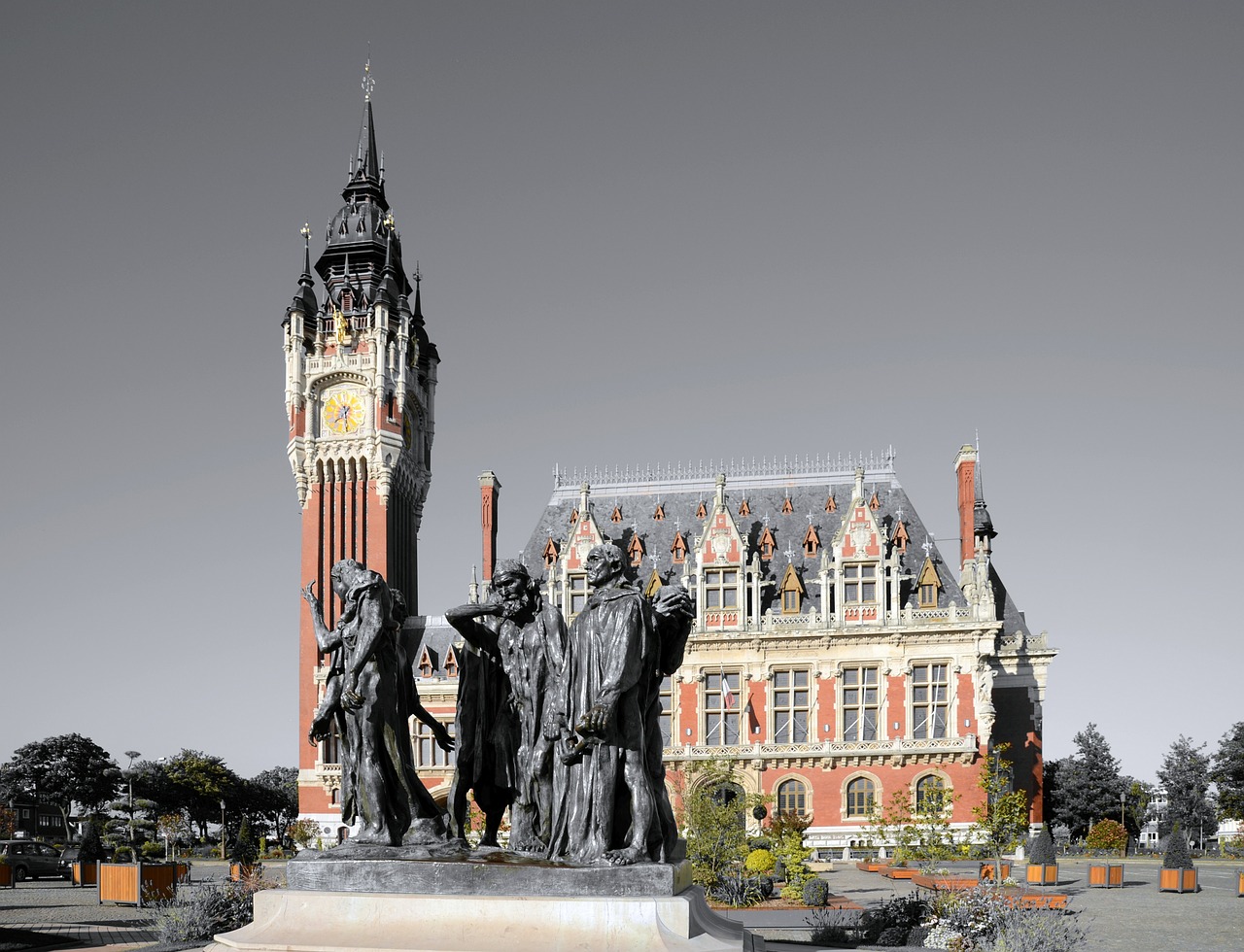 Calais,town hall,building,figures,rodin - free image from needpix.com