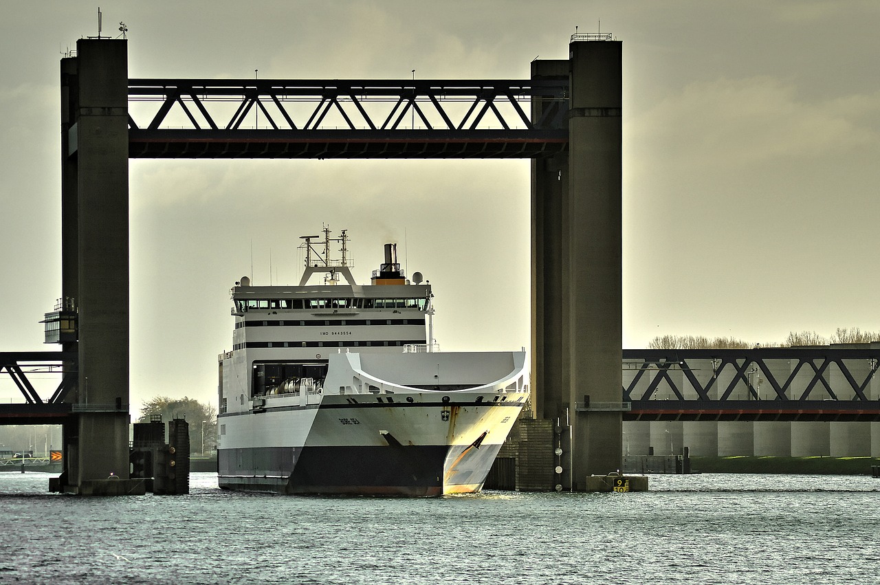 calandbrug bore sea bridge free photo