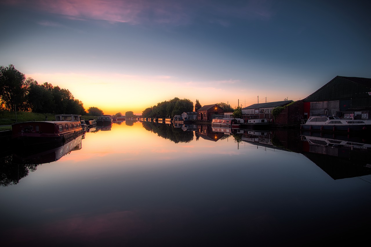 calder navigation  castleford  canal free photo