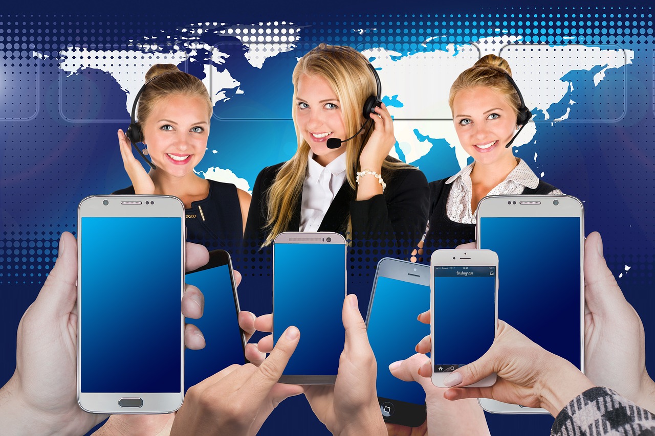 call center headset woman free photo