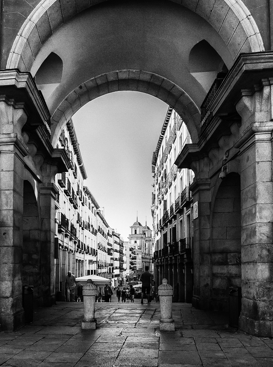 calle toledo plaza mayor madrid black white free photo