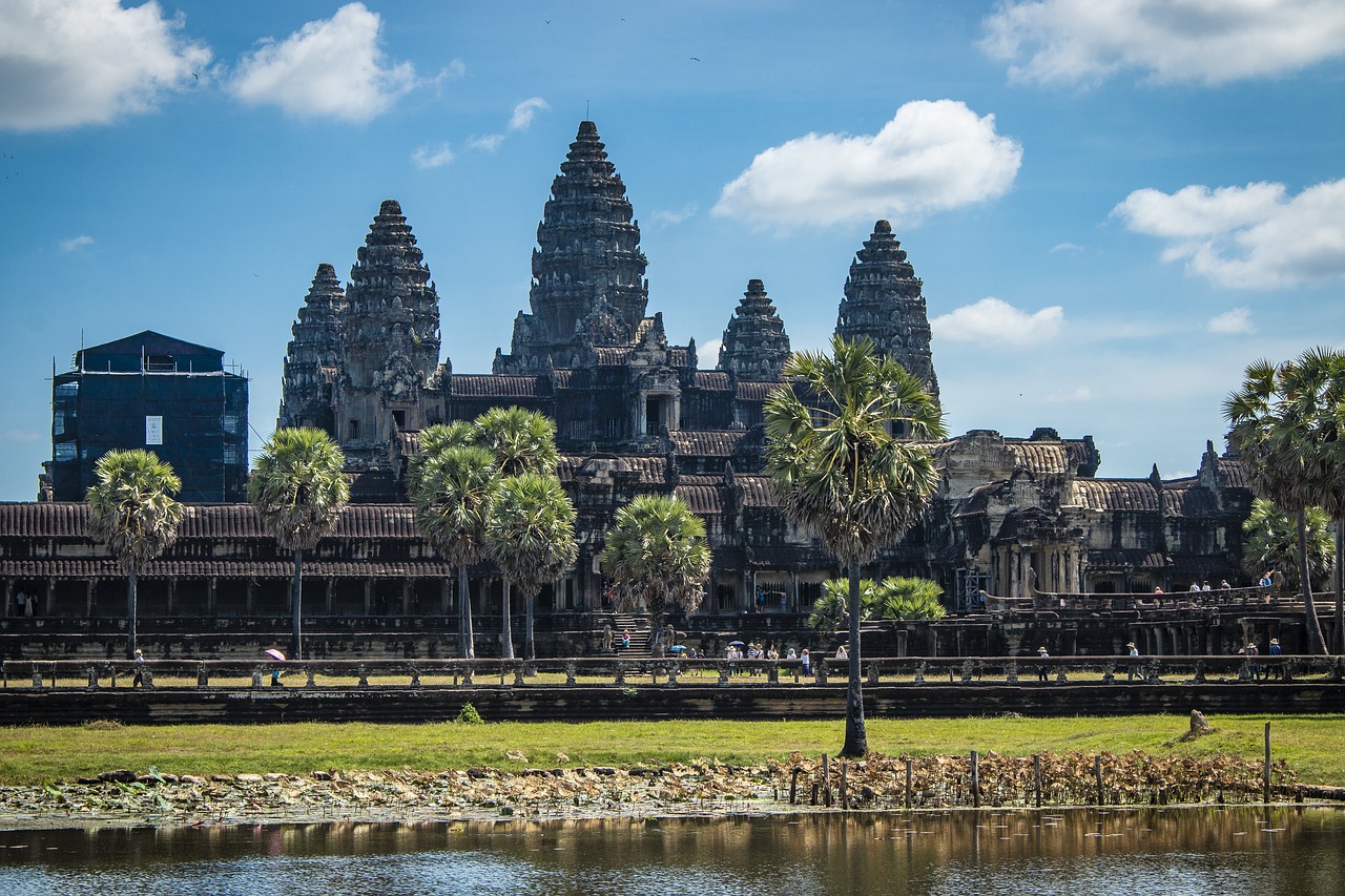 cambodia  ankgor wat  angkor free photo