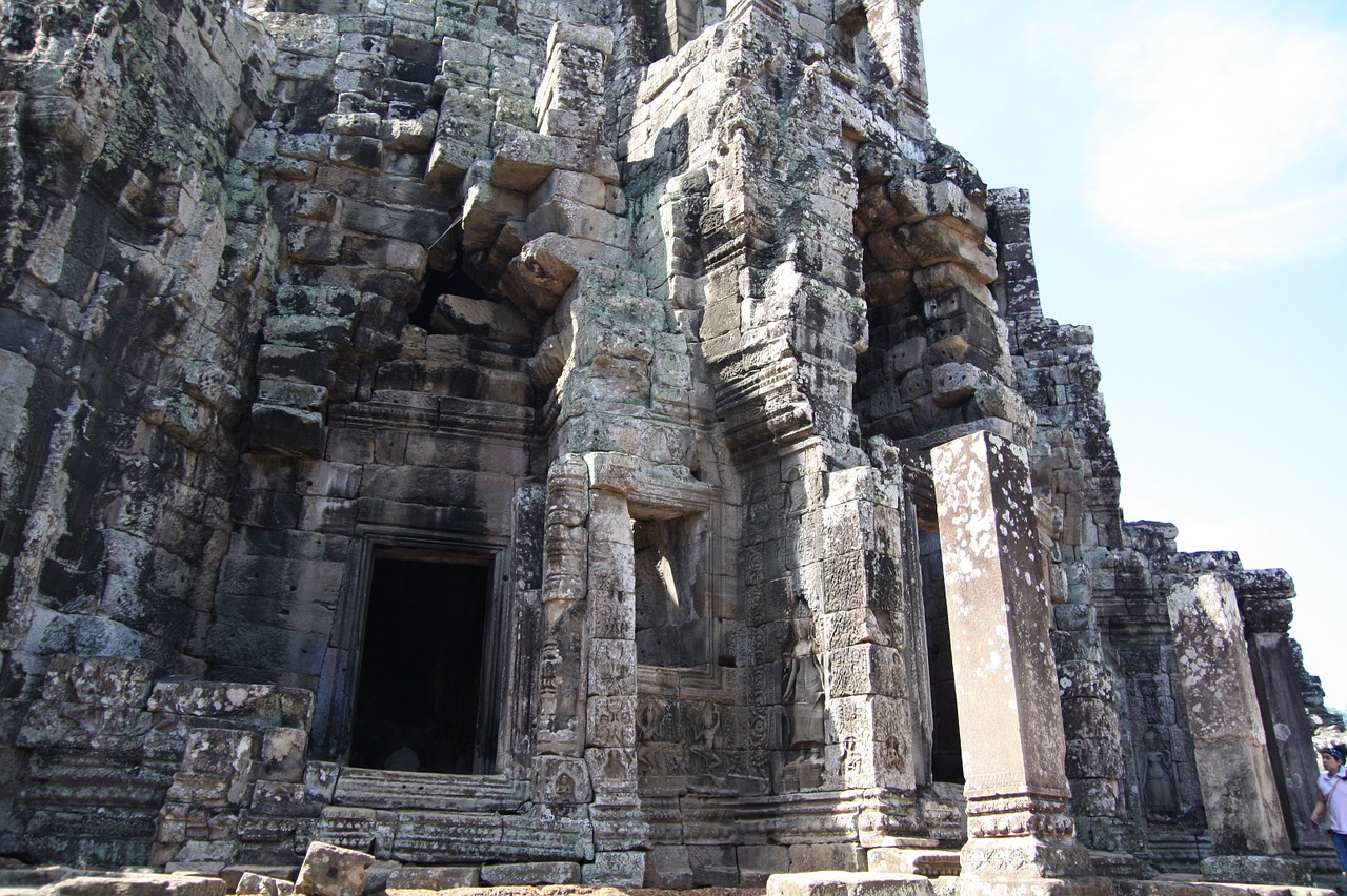 cambodia angkor wat ruins free photo