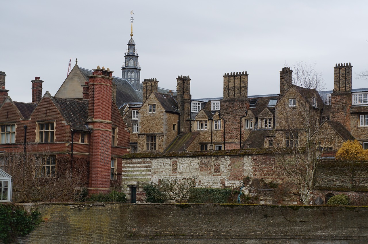 cambridge  autumn  england free photo