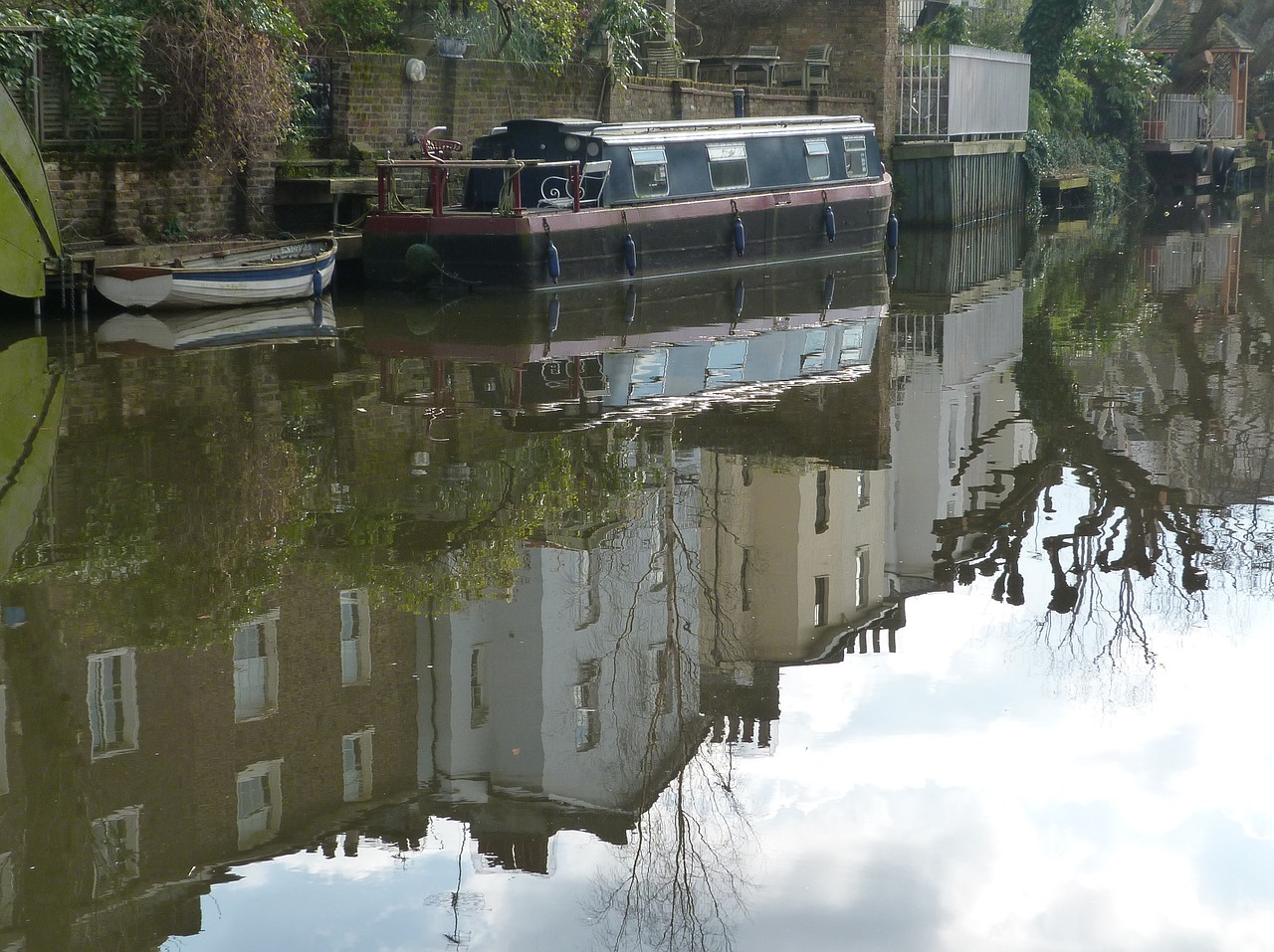 camden town canal boats free photo