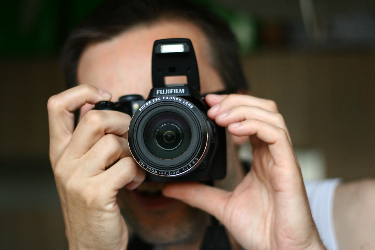 camera photographer focusing free photo