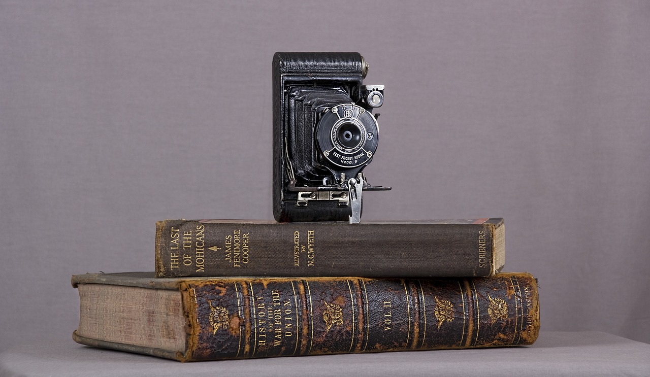 camera books vintage free photo