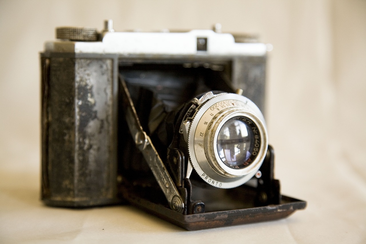 camera old antique free photo