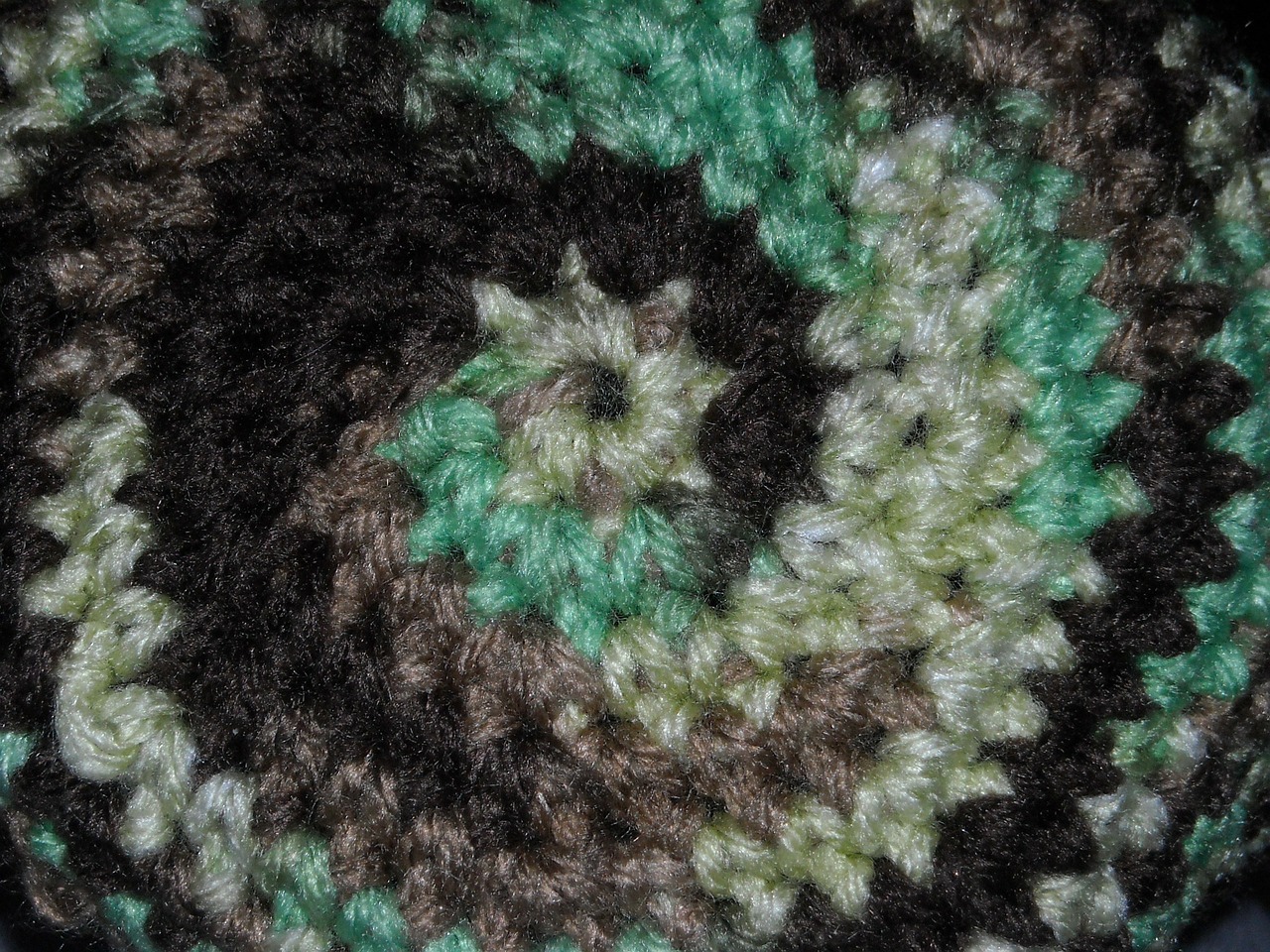 camouflage circle yarn free photo