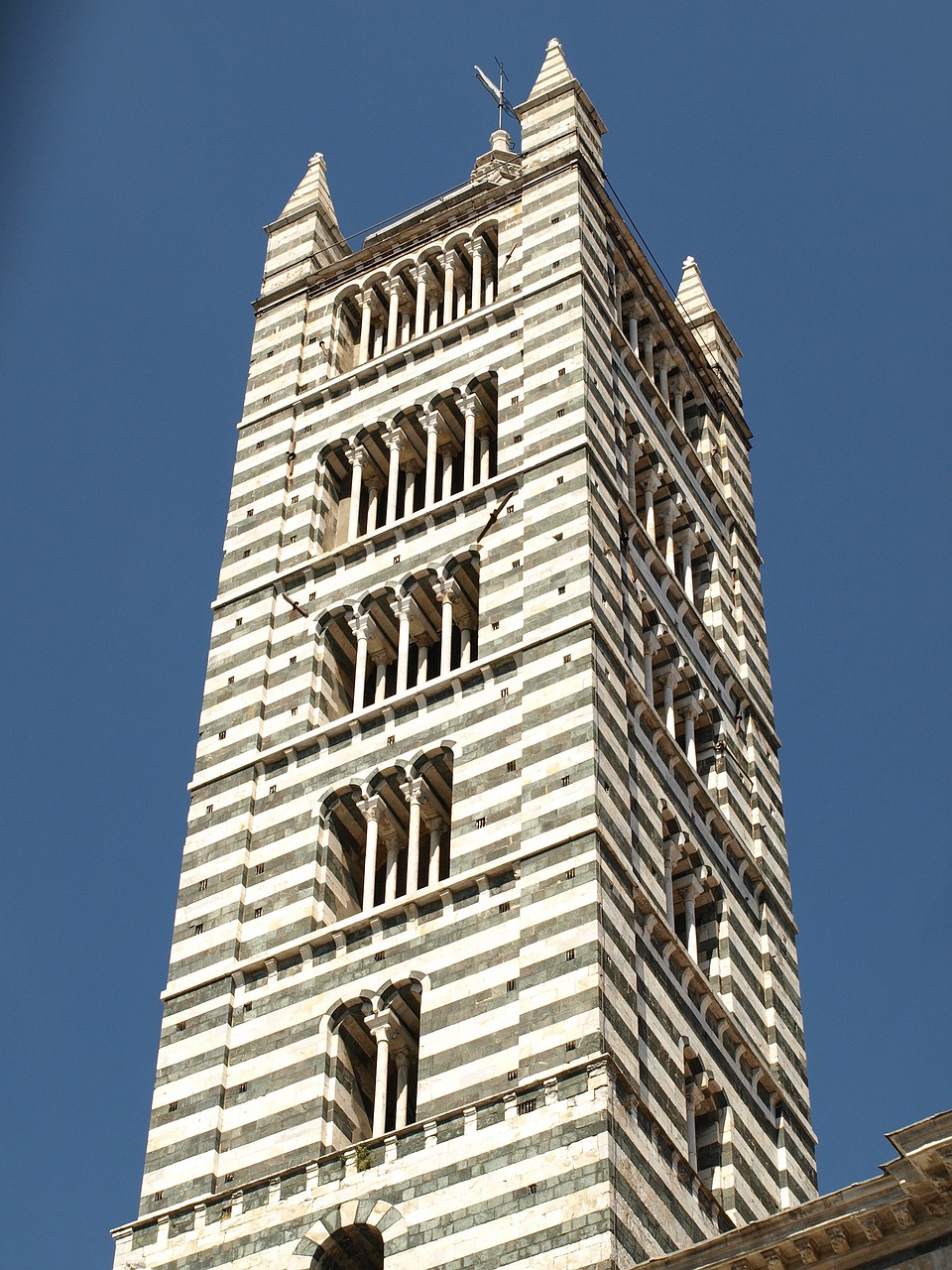 campanile siena dom free photo