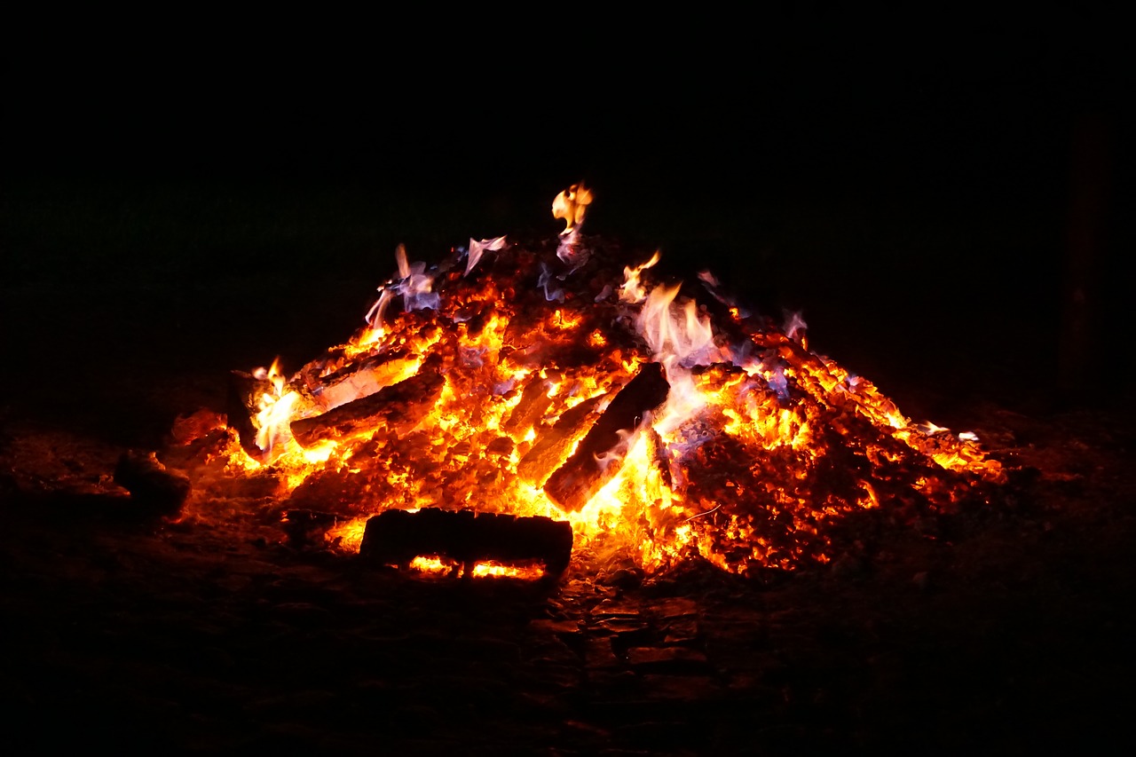 campfire fire embers free photo