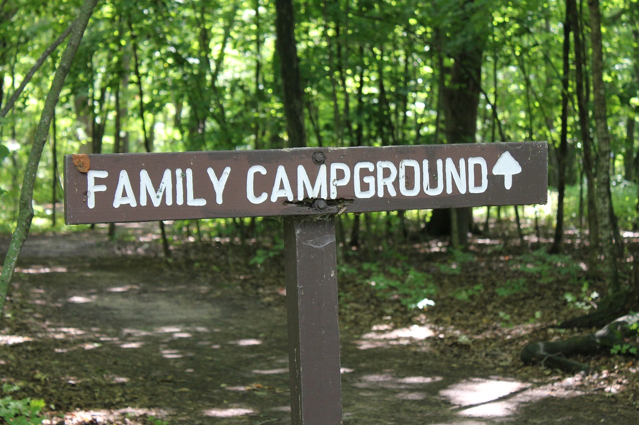 campground camping sign free photo
