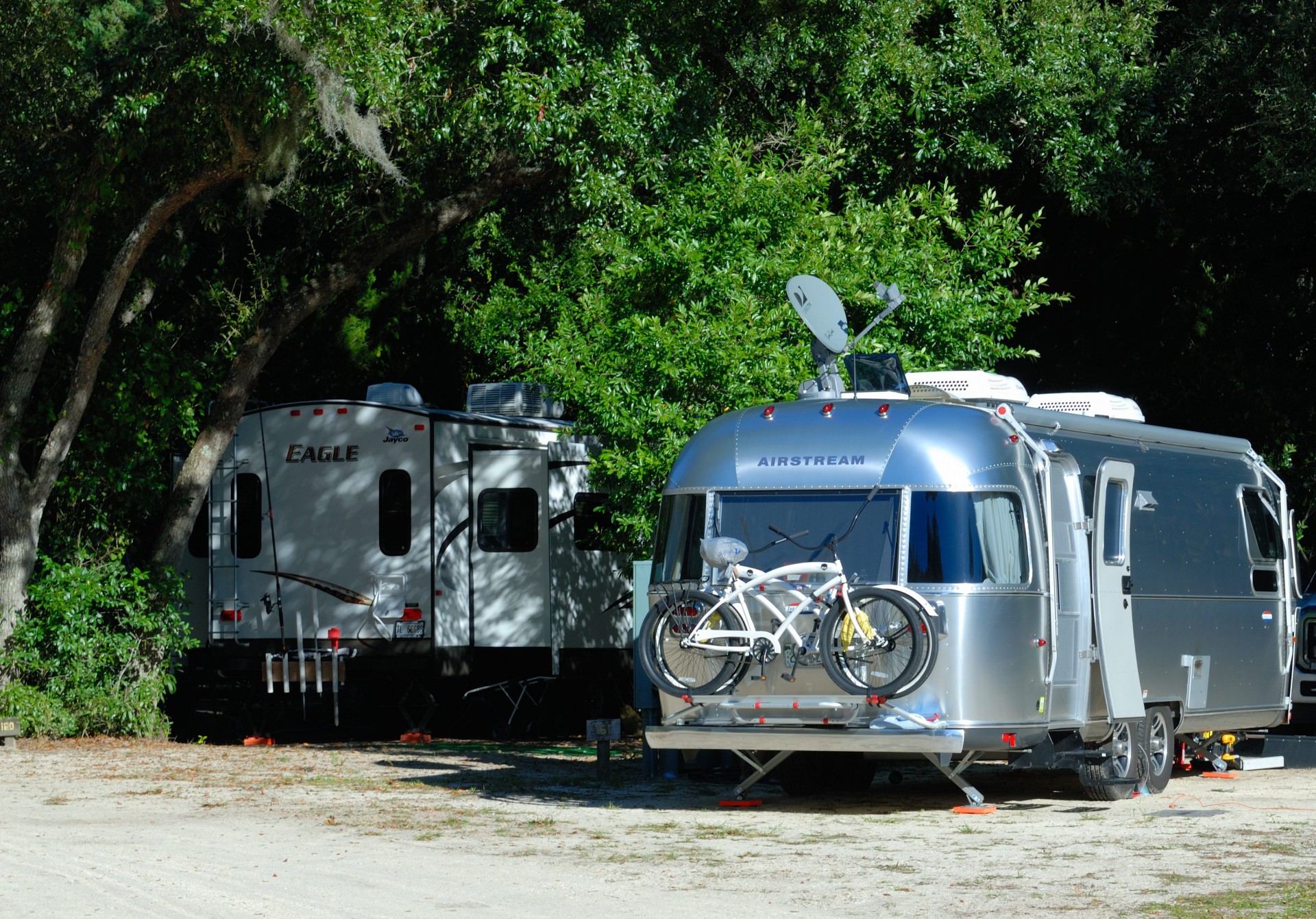 camper travel trailer voyage free photo