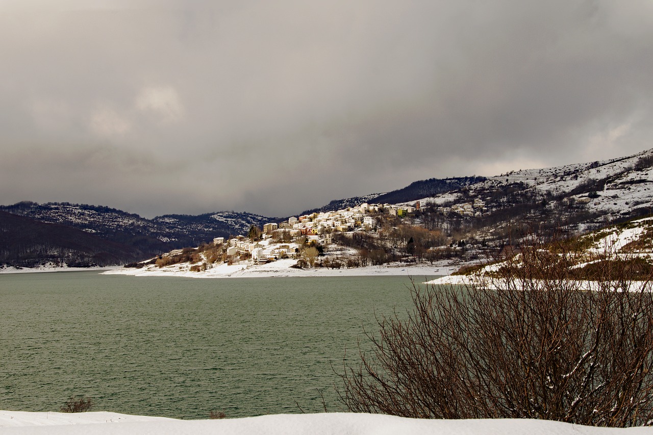 campotosto l'aquila abruzzo free photo