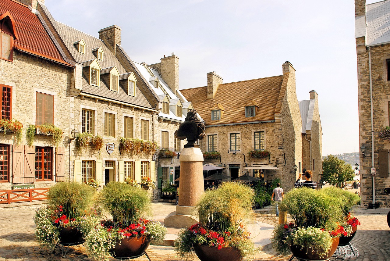 canada quebec royal plaza free photo