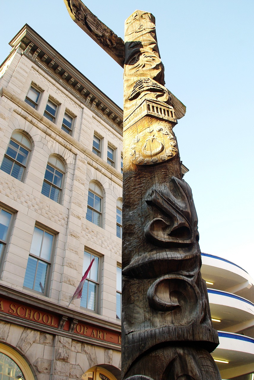 canada ottawa totem free photo