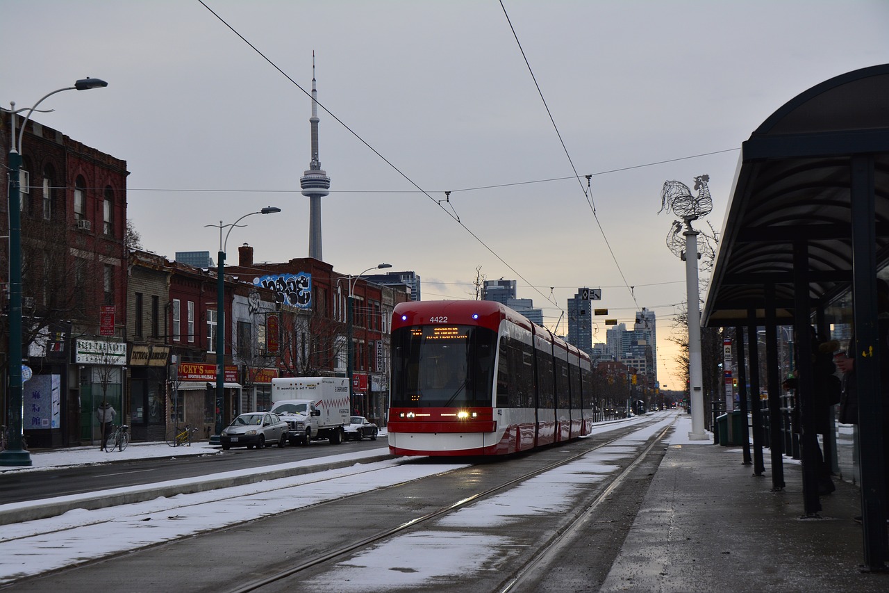 canada toronto tram free photo